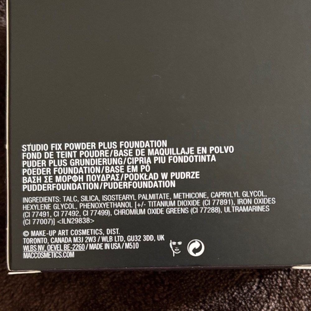 MAC Cosmetics Studio Fix Powder Plus Foundation - Black Packaging - Picture 3 of 7